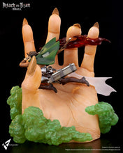 Load image into Gallery viewer, PRE-ORDER 1/10 Scale Diorama Levi Ackerman vs. Beast Titan Attack on Titan