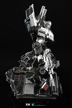 Load image into Gallery viewer, PRE-ORDER 1/10 Scale Prowl Statue Transformers
