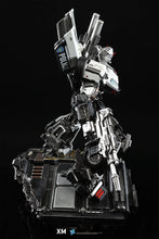 Load image into Gallery viewer, PRE-ORDER 1/10 Scale Prowl Statue Transformers