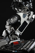 Load image into Gallery viewer, PRE-ORDER 1/10 Scale Prowl Statue Transformers