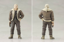 Load image into Gallery viewer, PRE-ORDER 1/35 Scale S.A.C. Tachikoma with Motoko Kusanagi & Batou Ghost in the Shell Model Kit