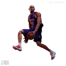 Load image into Gallery viewer, PRE-ORDER 1/6 Scale Vince Carter Special Edition Real Master NBA Collection