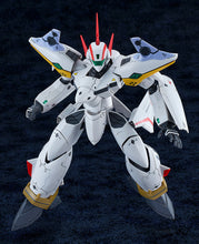 Load image into Gallery viewer, PRE-ORDER 1/72 Scale PLAMAX 1/72 VF-19P Excalibur (Planet Zola Patrol Corps) Macross Dynamite-seven