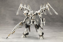 Load image into Gallery viewer, PRE-ORDER 1/72 Scale Rosenthal CR-Hogire Noblesse Oblige Armored Core for Answer Variable Infinity