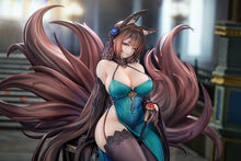 Load image into Gallery viewer, PRE-ORDER 1/7 Scale Amagi: Throne of Fallen Petals Ver. Azur Lane