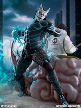 Load image into Gallery viewer, PRE-ORDER 1/7 Scale Kaiju No. 8 & Kafka Hibino Kaiju No. 8