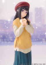 Load image into Gallery viewer, PRE-ORDER 1/7 Scale Takina Inoue Winter Clothes ver. Lycoris Recoil
