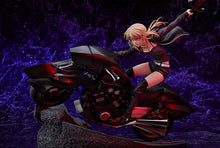 Load image into Gallery viewer, PRE-ORDER 1/8 Scale Saber/Altria Pendragon (Alter) & Cuirassier Noir Fate/Grand Order (re-run)