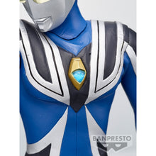 Load image into Gallery viewer, PRE-ORDER Ultraman Agul(V1)(Ver.B) Hero'S Brave Statue Figure Ultraman Gaia