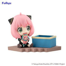 Load image into Gallery viewer, PRE-ORDER Anya Forger Hold Figure Spy x Family