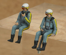 Load image into Gallery viewer, PRE-ORDER Combat Armors Max 08: 1/72nd Scale Eastland WE211 Mavellic