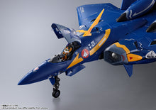 Load image into Gallery viewer, PRE-ORDER DX Chogokin YF-21 Gard Gore Bowman Use Macross