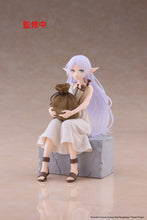 Load image into Gallery viewer, PRE-ORDER Desktop Cute Figure Frieren In Training Ver. Frieren Beyond Journey's End