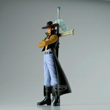 Load image into Gallery viewer, Authentic Dracule Mihawk The Grandline Series Extra One Piece