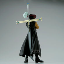 Load image into Gallery viewer, Authentic Dracule Mihawk The Grandline Series Extra One Piece