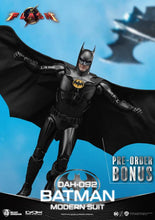 Load image into Gallery viewer, PRE-ORDER Dynamic 8action Heroes DAH-092 Batman Modern Suit The Flash
