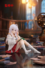 Load image into Gallery viewer, PRE-ORDER Elaina Desktop Cute Figure - Elaina Casual Clothes Ver. Renewal Wandering Witch: The Journey of Elaina