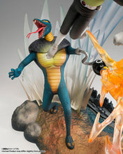 Load image into Gallery viewer, PRE-ORDER FiguartsZERO Kamen Rider vs. Cobra Man