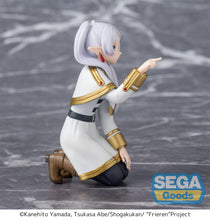 Load image into Gallery viewer, PRE-ORDER Frieren Poking Something PM Perching Figure Frieren: Beyond Journey's End