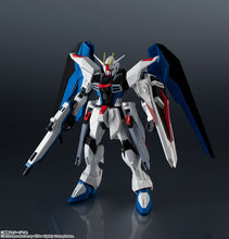 Load image into Gallery viewer, PRE-ORDER Gundam Universe ZGMF-X10A Freedom Gundam Renewal Mobile Suit Gundam SEED
