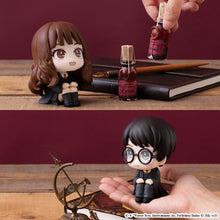 Load image into Gallery viewer, PRE-ORDER Harry Potter & Hermione Granger Lookup Harry Potter with Gift