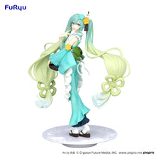 Load image into Gallery viewer, PRE-ORDER Hatsune Miku Exceed Creative Figure Matcha Green Tea Parfait Mint ver.