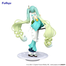 Load image into Gallery viewer, PRE-ORDER Hatsune Miku Exceed Creative Figure Matcha Green Tea Parfait Mint ver.