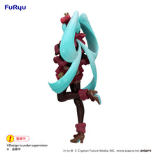 Load image into Gallery viewer, PRE-ORDER Hatsune Miku Exceed Creative Figure SweetSweets Series Noel Raspberry ver.