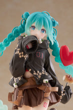 Load image into Gallery viewer, PRE-ORDER Hatsune Miku Fashion Figure Outdoor Ver.