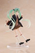 Load image into Gallery viewer, PRE-ORDER Hatsune Miku Fashion Preppy Ver. Character Vocal Series 01: Hatsune Miku