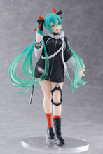 Load image into Gallery viewer, PRE-ORDER Hatsune Miku Figure Fashion Punk Ver.