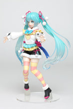 Load image into Gallery viewer, PRE-ORDER Hatsune Miku Figure Winter Image Ver.