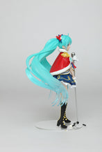 Load image into Gallery viewer, PRE-ORDER Hatsune Miku Figure Winter Live Ver.
