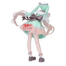 Load image into Gallery viewer, PRE-ORDER Hatsune Miku Holiday Memories Camera Hatsune Miku