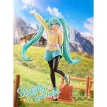 Load image into Gallery viewer, PRE-ORDER Hatsune Miku Holiday Memories Mountain Climbing Hatsune Miku