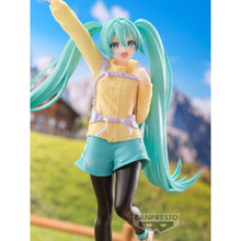 Load image into Gallery viewer, PRE-ORDER Hatsune Miku Holiday Memories Mountain Climbing Hatsune Miku