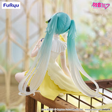 Load image into Gallery viewer, PRE-ORDER Hatsune Miku Noodle Stopper Figure Canary Bird