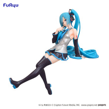 Load image into Gallery viewer, PRE-ORDER Hatsune Miku Noodle Stopper Figure Kuroboshi Kouhaku ver. (Reproduction)