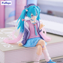 Load image into Gallery viewer, PRE-ORDER Hatsune Miku Noodle Stopper Figure Love Blazer Navy Color ver.