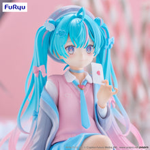 Load image into Gallery viewer, PRE-ORDER Hatsune Miku Noodle Stopper Figure Love Blazer ver.