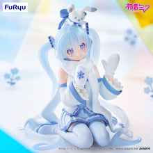 Load image into Gallery viewer, PRE-ORDER Hatsune Miku Noodle Stopper Figure Snow Miku Sky Town 10th ver.