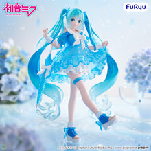 Load image into Gallery viewer, PRE-ORDER Hatsune Miku Trio-Try-iT Figure Rainy Dance