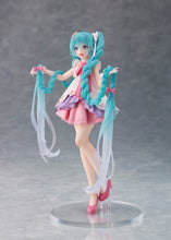 Load image into Gallery viewer, PRE-ORDER Hatsune Miku Wonderland Figure Rapunzel Character Vocal Series 01: Hatsune Miku