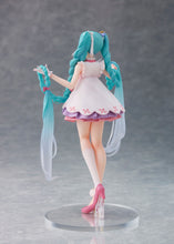 Load image into Gallery viewer, PRE-ORDER Hatsune Miku Wonderland Figure Rapunzel Character Vocal Series 01: Hatsune Miku