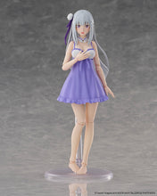 Load image into Gallery viewer, PRE-ORDER KADOKAWA PLASTIC MODEL SERIES Emilia DX Ver. Re:ZERO Starting Life in Another World
