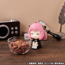 Load image into Gallery viewer, PRE-ORDER Look Up Anya Special Ver. Spy x Family (with gift)