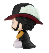 Load image into Gallery viewer, PRE-ORDER Lookup Dracule Mihawk & Crocodile set (with gift) One Piece