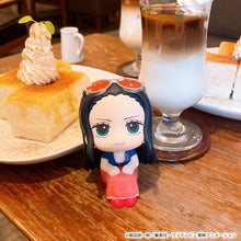 Load image into Gallery viewer, PRE-ORDER Lookup Nico Robin & Tony Tony Chopper Excited Ver. Set (with gift) One Piece