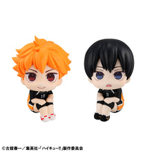 Load image into Gallery viewer, PRE-ORDER Lookup Shoyo Hinata Uniform ver. & Tobio Kageyama Uniform ver. set with gift Haikyu!!