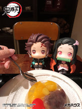 Load image into Gallery viewer, PRE-ORDER Look up Tanjiro Kamado (repeat) Demon Slayer: Kimetsu no Yaiba